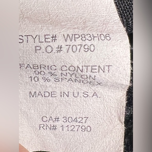 True Religion Vintage satin shiny Capris. Size 32 - Picture 9 of 13